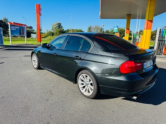 BMW 318D 2010 photo 4