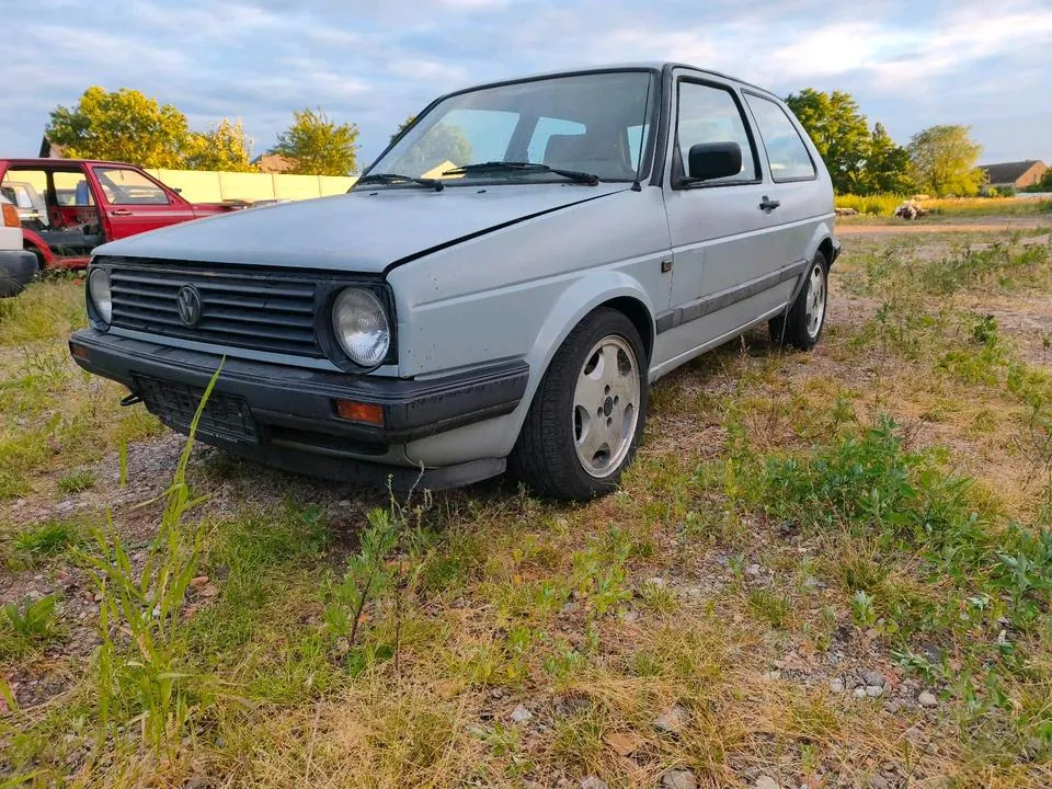 Volkswagen Golf 2