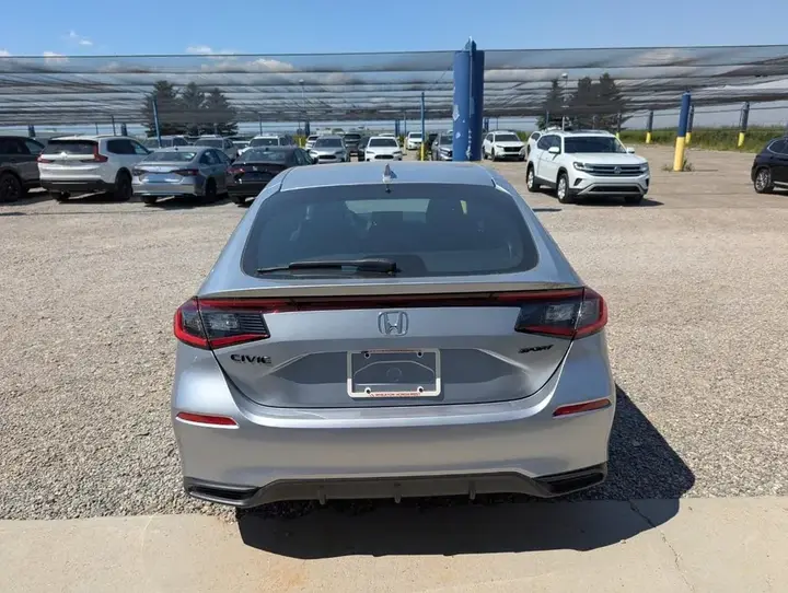 Honda Civic 2026 photo 5
