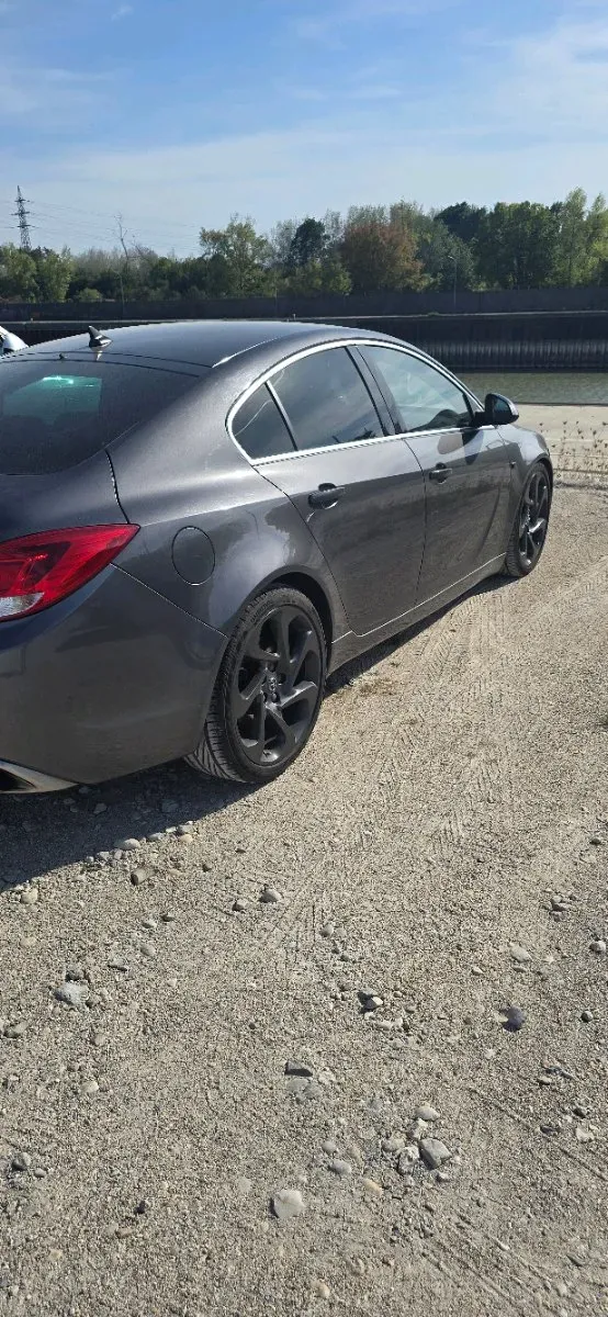 Opel Insignia 2010 photo 2