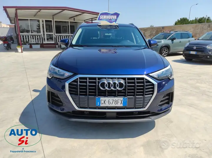Audi Q3 2022 photo 2
