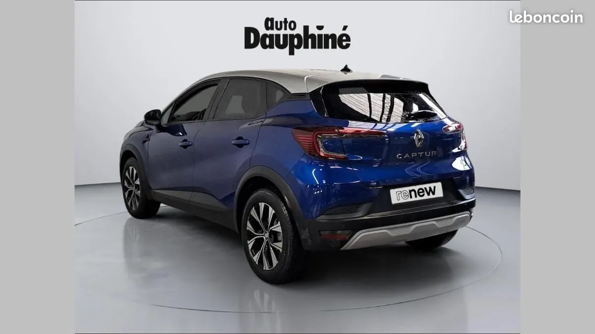 Renault Captur 2023 photo 3