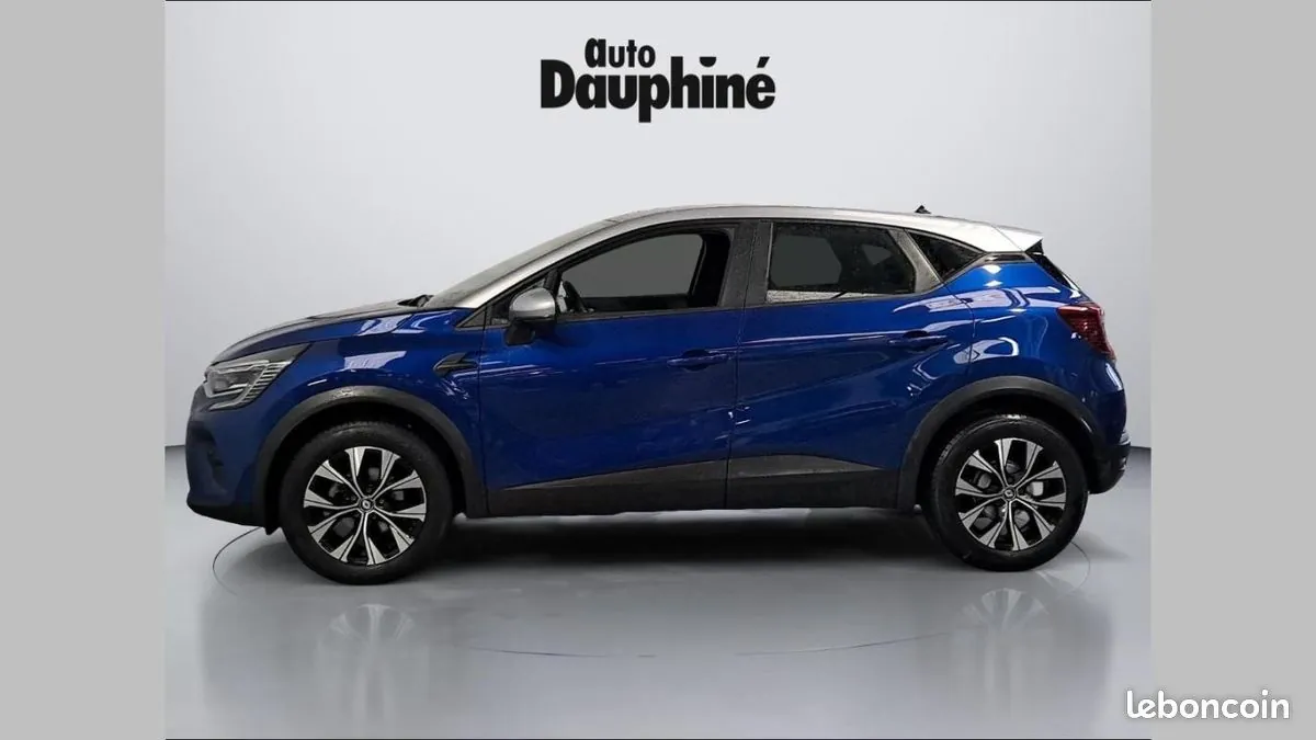 Renault Captur 2023 photo 2