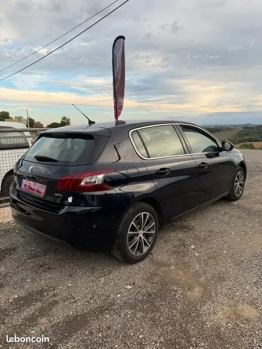 Peugeot 308 2015 photo 2