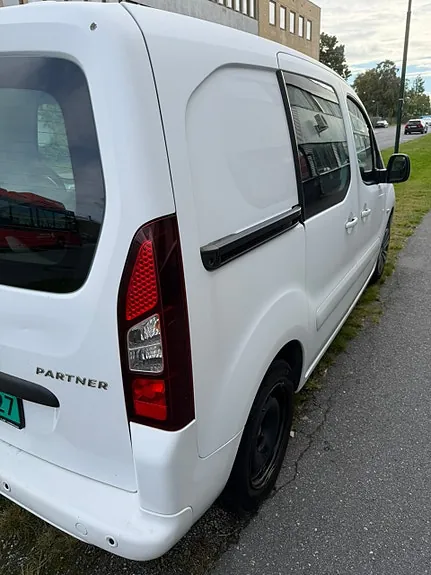 Peugeot Partner 2016 photo 2