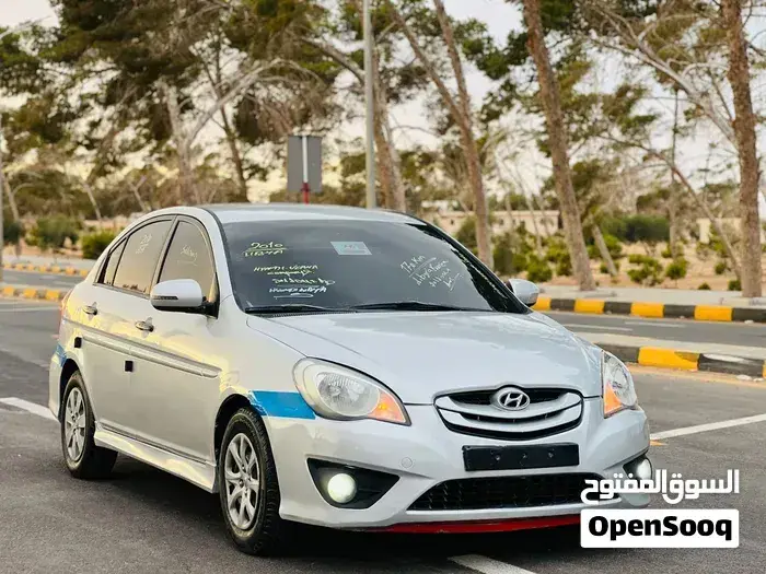 Hyundai Accent 2010 photo 4
