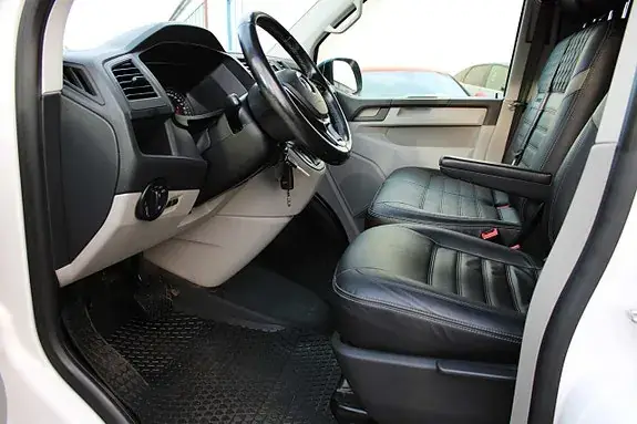 Volkswagen Transporter 2018 photo 3