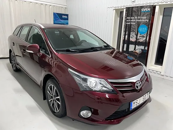 Toyota Avensis 2013 photo 2