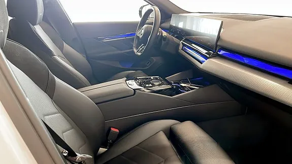 BMW 530E 2025 photo 3