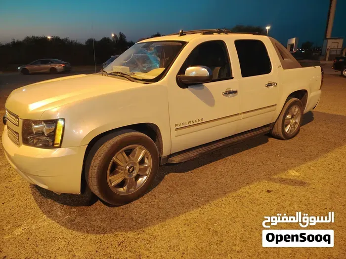 Chevrolet Silverado 2010 photo 2