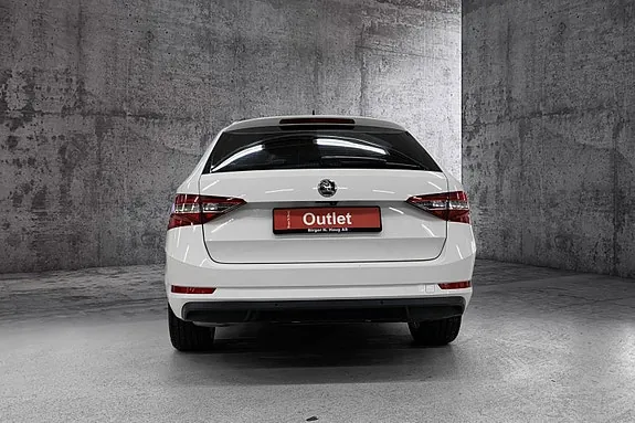 Skoda Superb 2016 photo 3