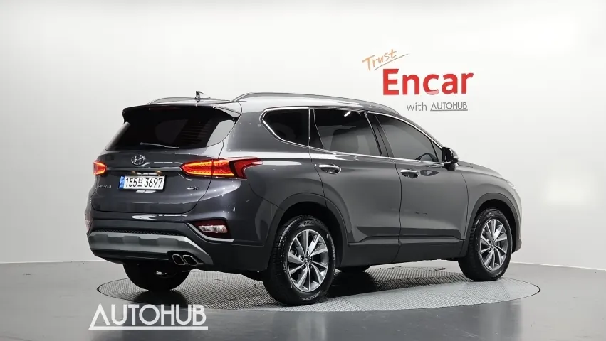 Hyundai Santa Fe 2018 photo 2