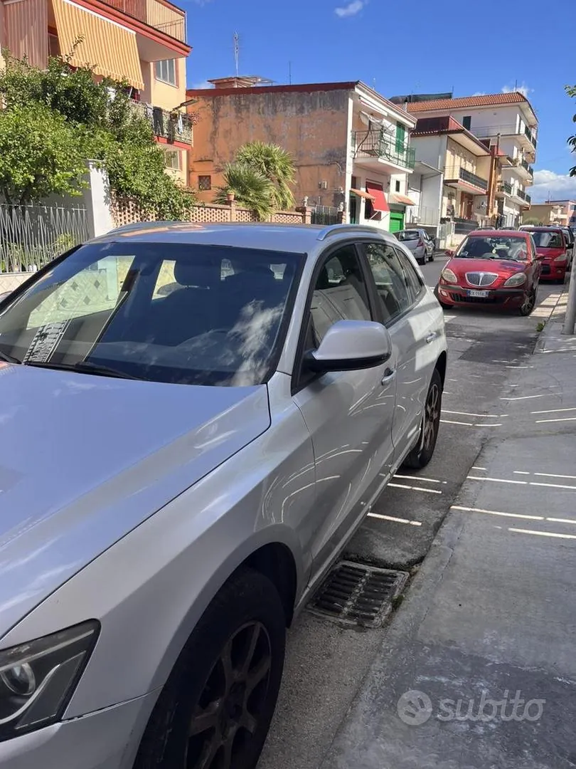 Audi Q5 2010 photo 2