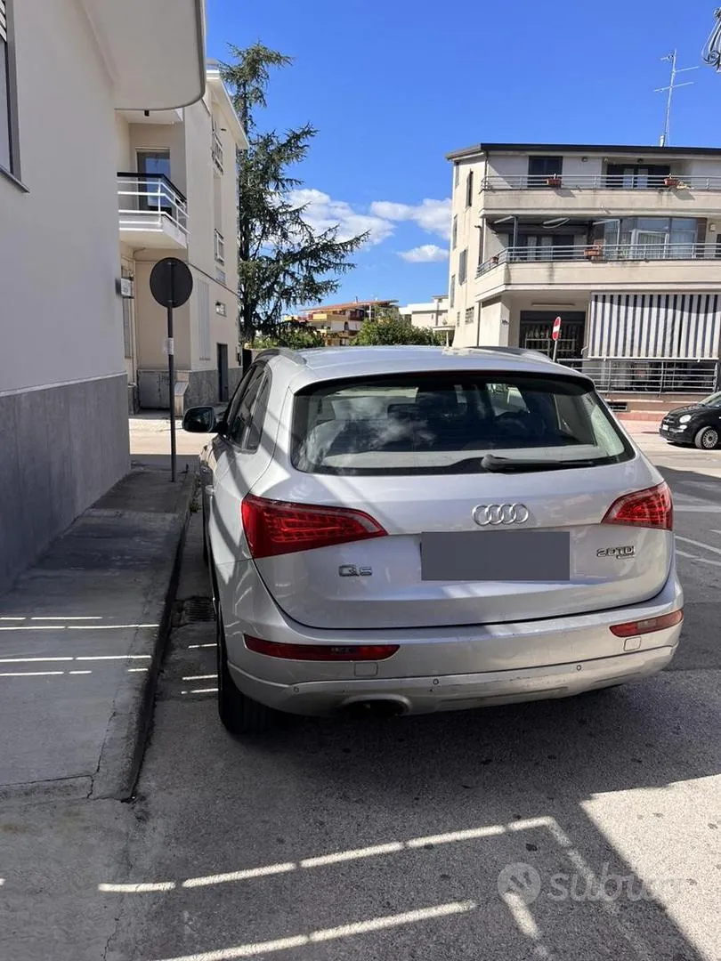 Audi Q5 2010 photo 3