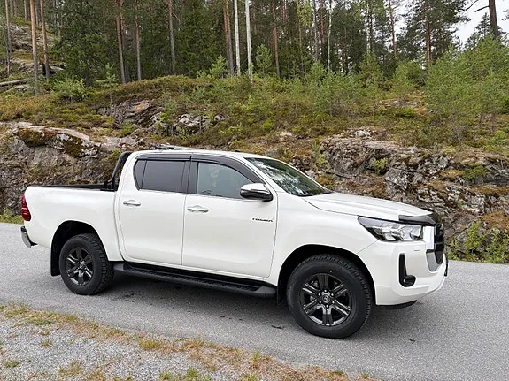 Toyota Hilux 2025 photo 5