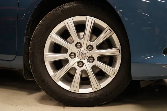 Toyota Auris 2016 photo 2