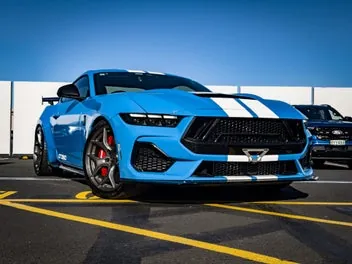 Ford Mustang 2025 photo 2