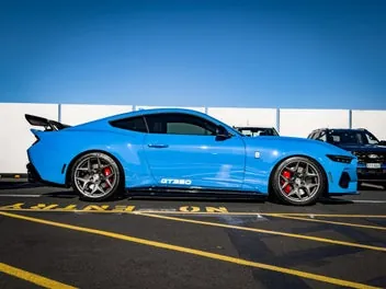 Ford Mustang 2025 photo 3