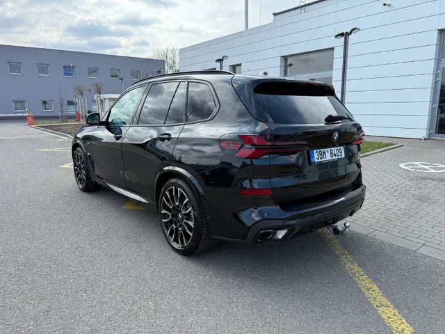 BMW X5 2025 photo 2