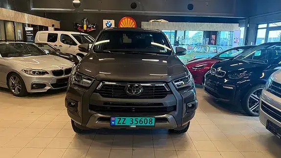 Toyota Hilux 2023 photo 4