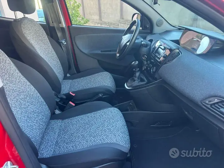 Lancia Ypsilon 2023 photo 3