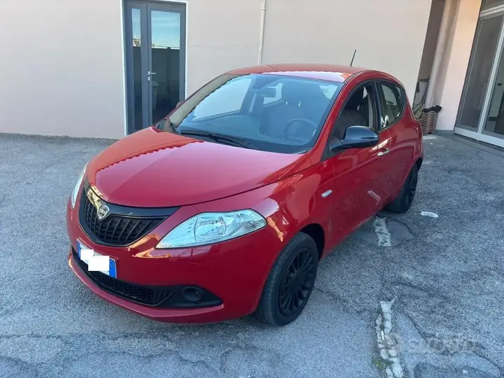 Lancia Ypsilon