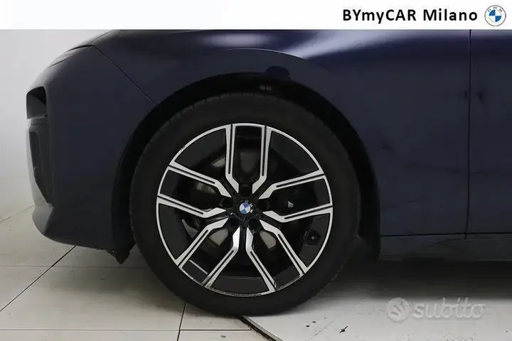 BMW 7 Series 2025 photo 2