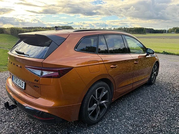 Skoda Enyaq 2023 photo 3