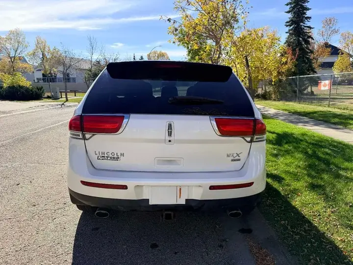 Lincoln Mkx 2011 photo 3