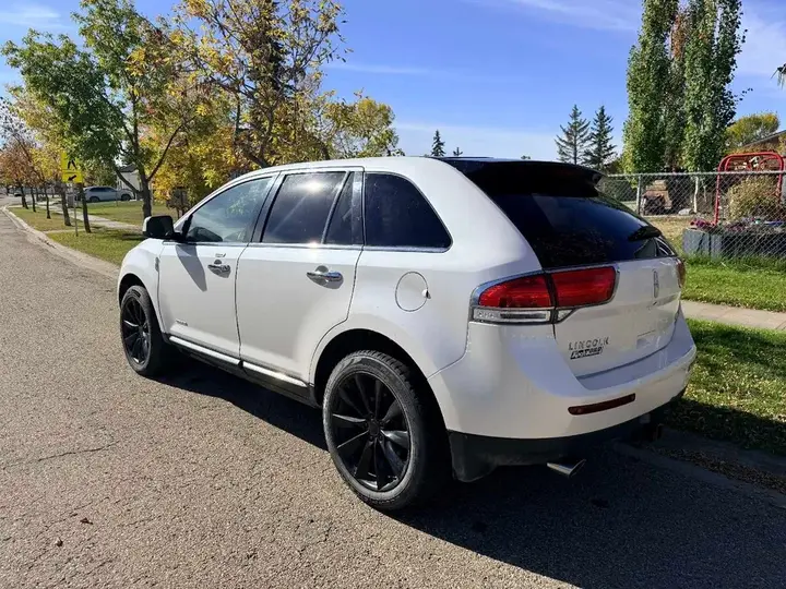 Lincoln Mkx 2011 photo 2