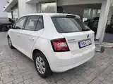 Skoda Fabia 2018 photo 3