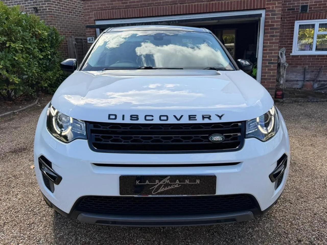 Land Rover Discovery Sport 2017 photo 4