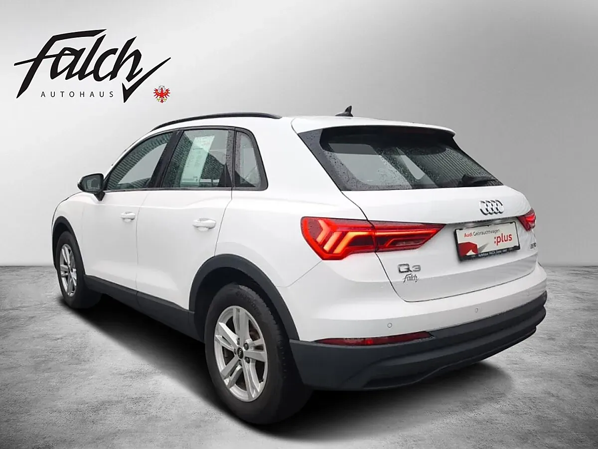 Audi Q3 2021 photo 3