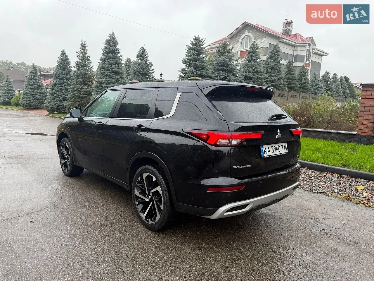 Mitsubishi Outlander 2022 photo 3