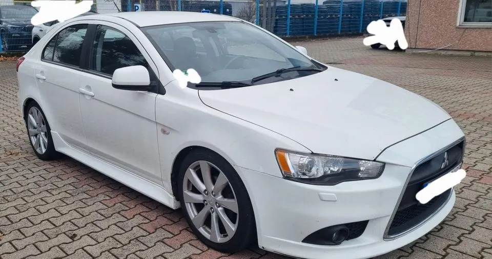 Mitsubishi Lancer