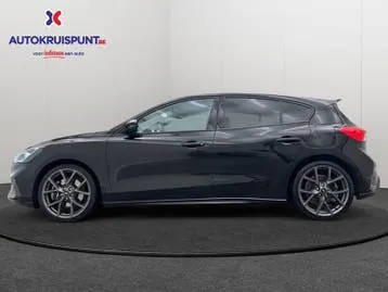 Ford Focus 2021 photo 2