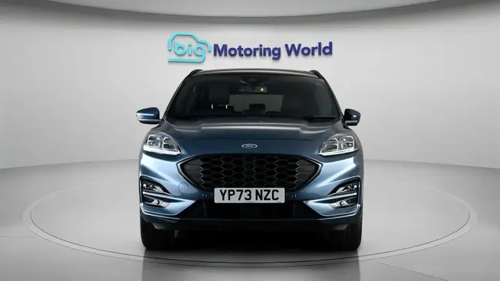 Ford Kuga 2023 photo 3