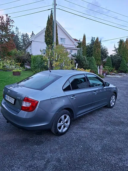 Skoda Rapid 2013 photo 3