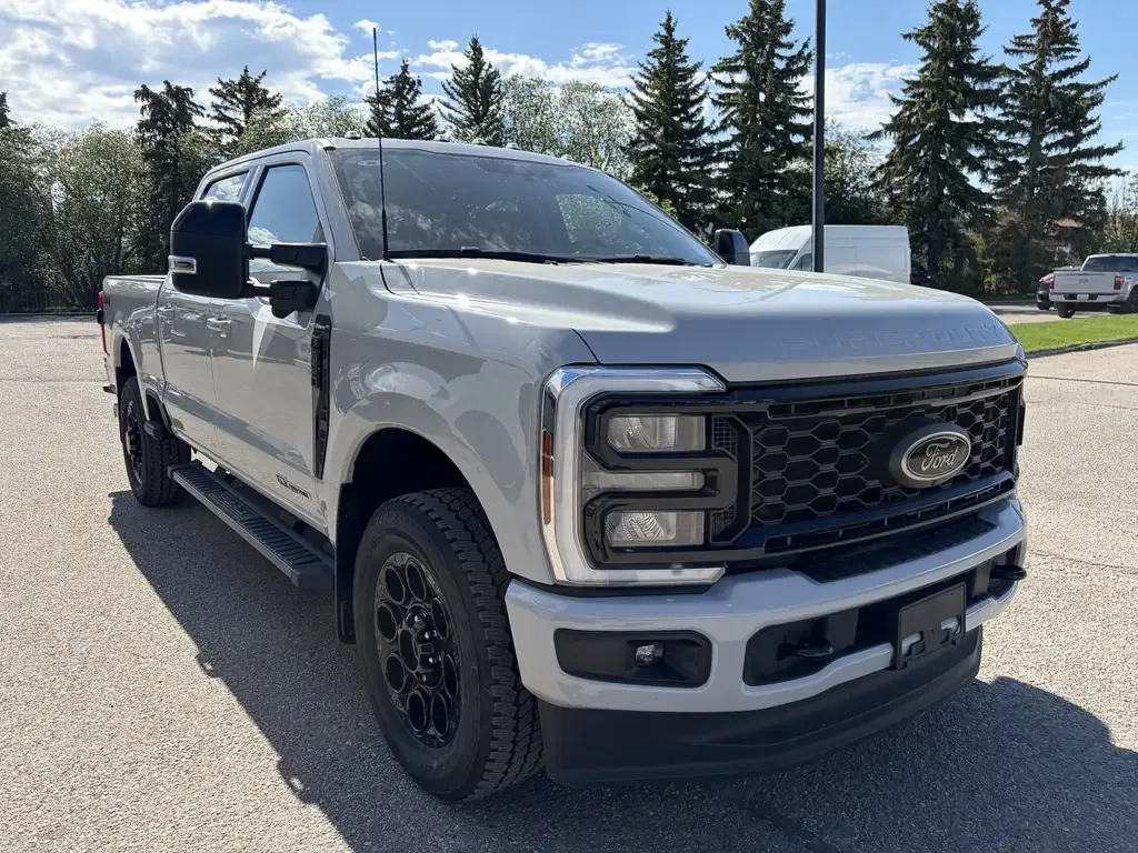 Ford F-350 Super Duty 2026 photo 3