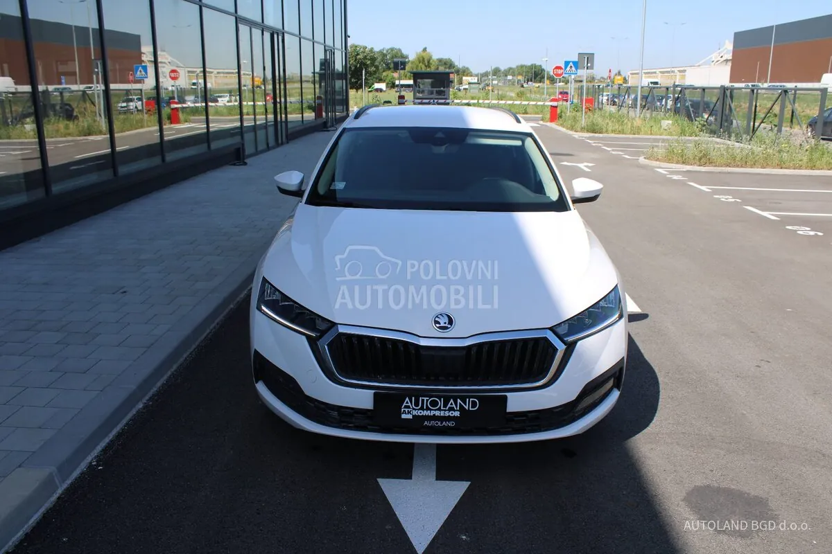 Skoda Octavia 2023 photo 3