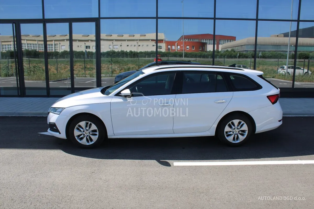 Skoda Octavia 2023 photo 4
