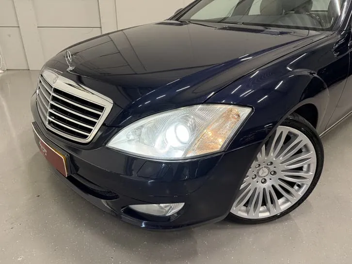 Mercedes-Benz S-Class 2006 photo 2