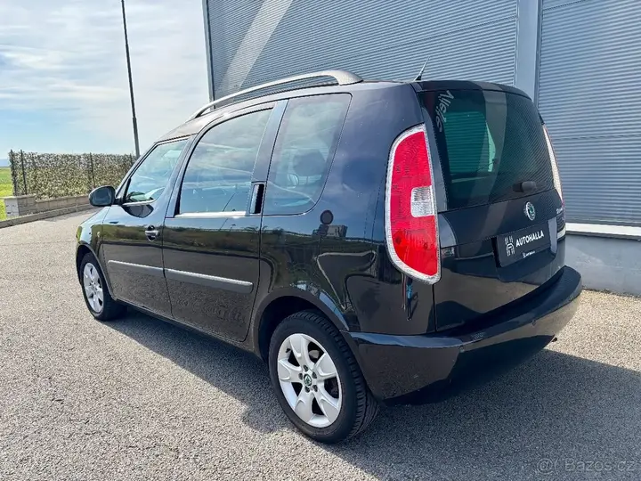 Skoda Roomster 2009 photo 2