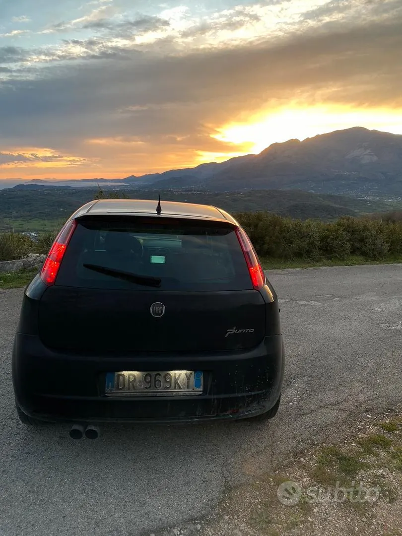 Fiat Grande Punto 2008 photo 4