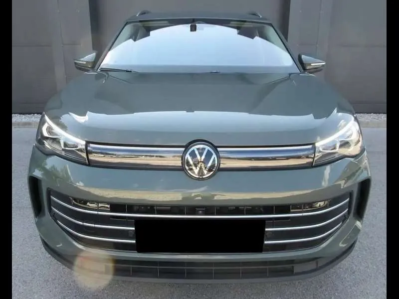 Volkswagen Tiguan 2025 photo 2