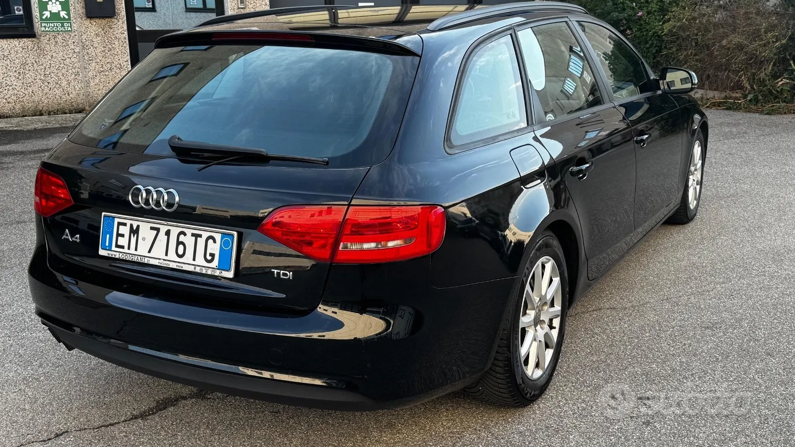 Audi A4 Avant 2012 photo 3