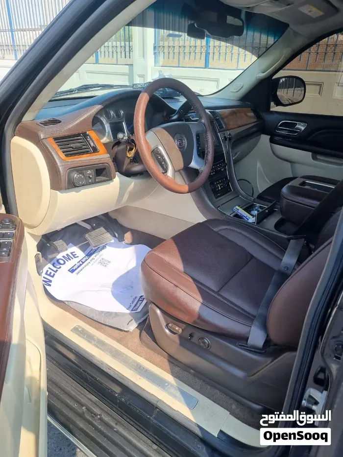 Cadillac Escalade 2012 photo 4