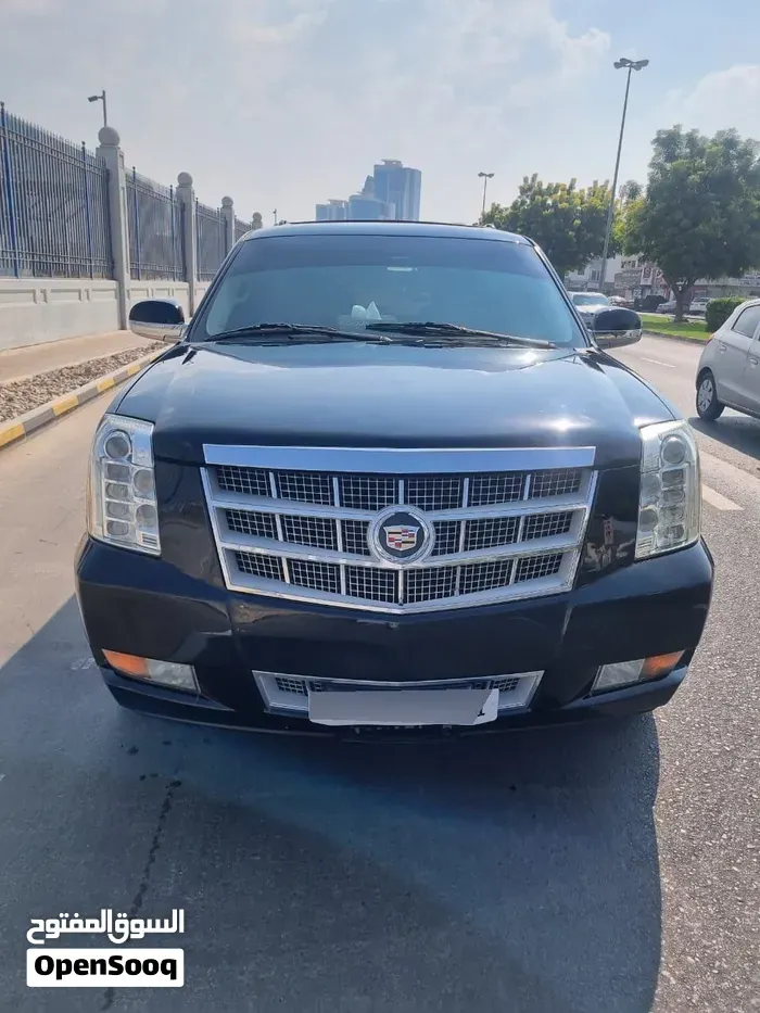 Cadillac Escalade 2012 photo 2