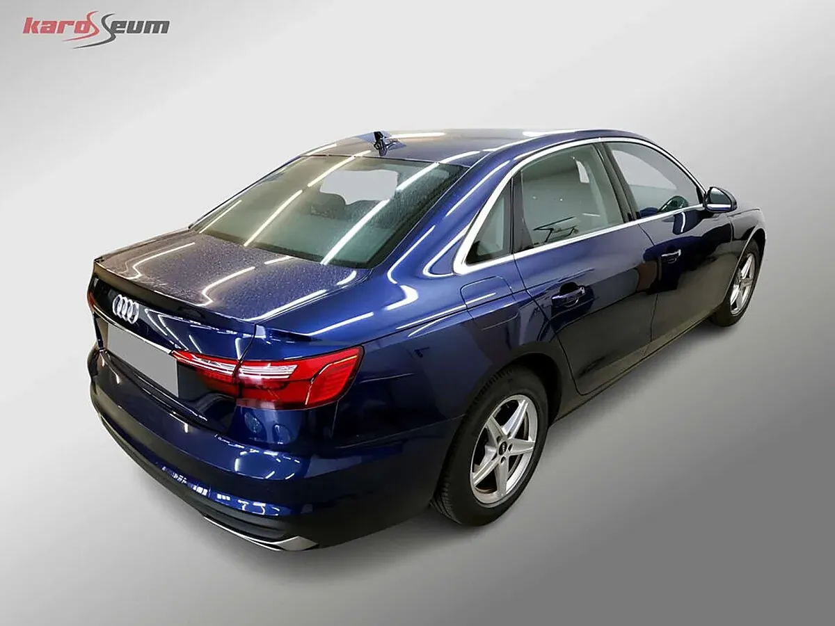 Audi A4 2021 photo 2
