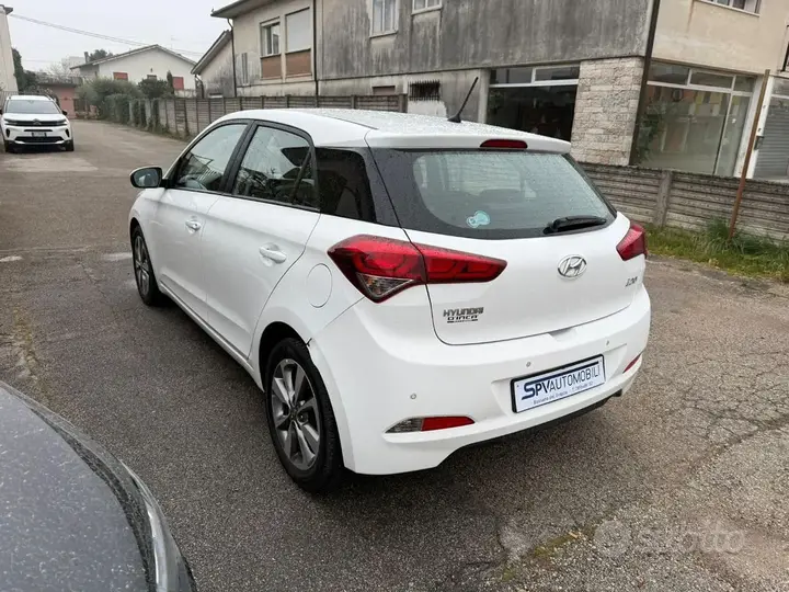 Hyundai I20 2015 photo 5